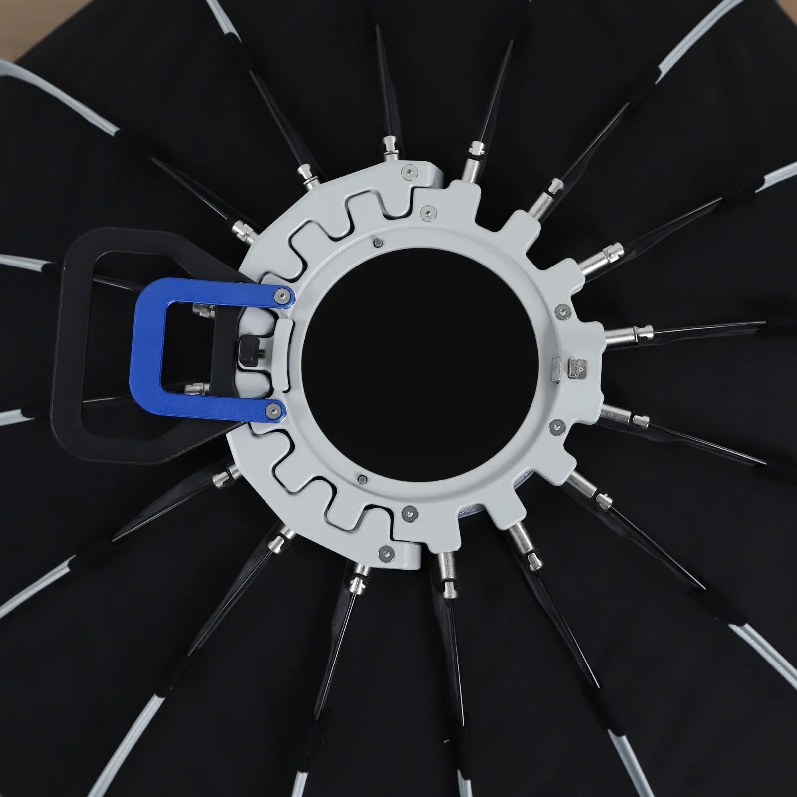 General Parabolic GP4 120CM With Grid
