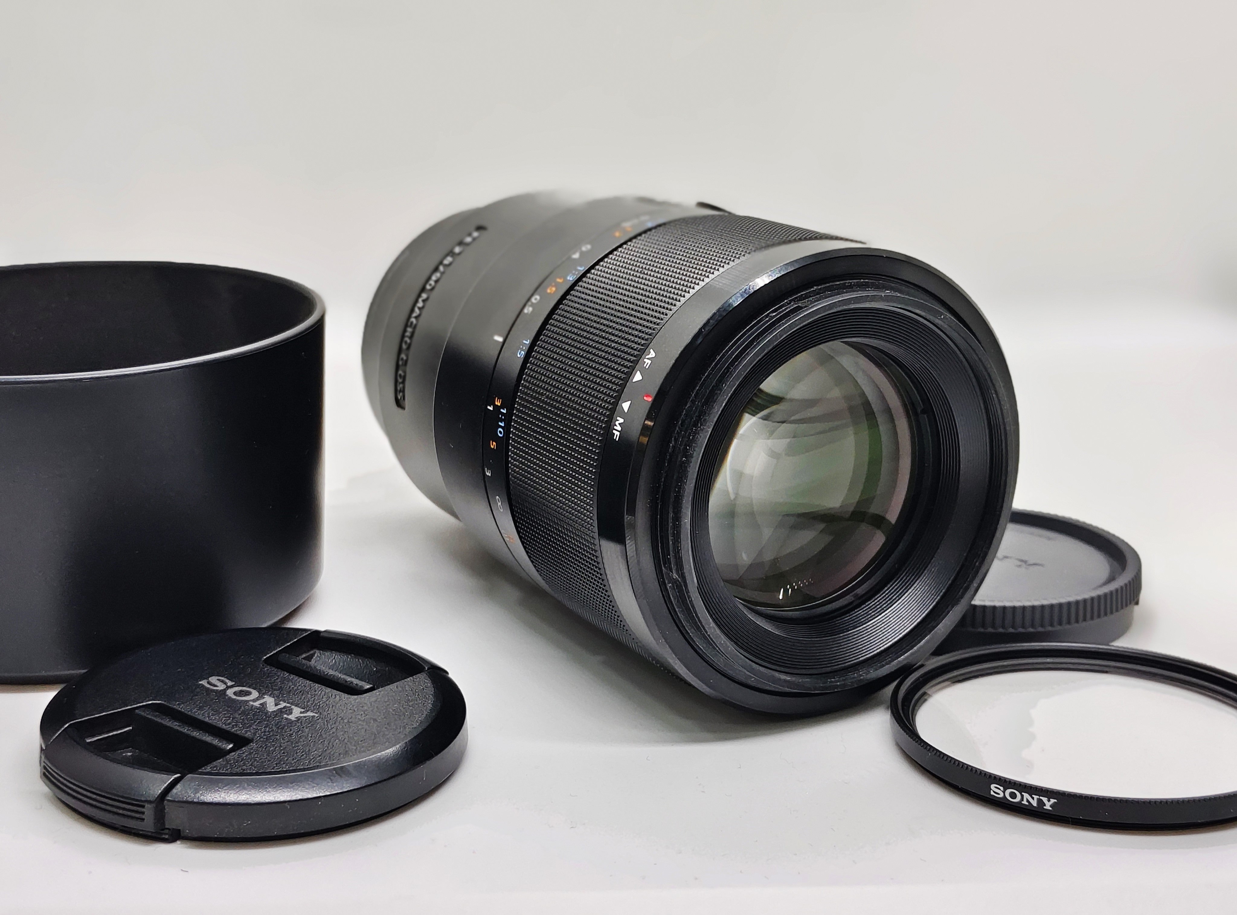 Sony FE 90mm f/2.8 Macro G OSS Lens (used)