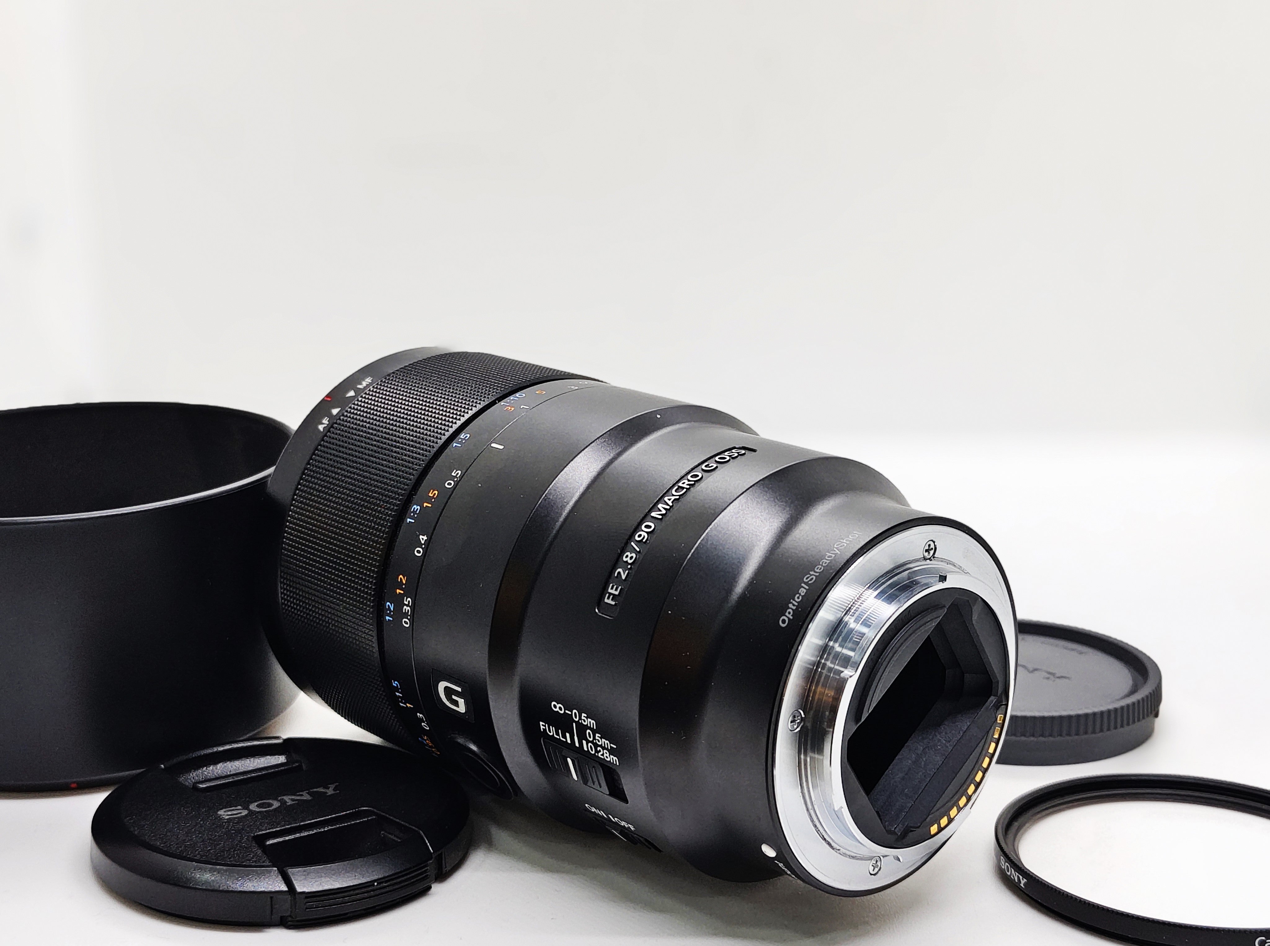 Sony FE 90mm f/2.8 Macro G OSS Lens (used)