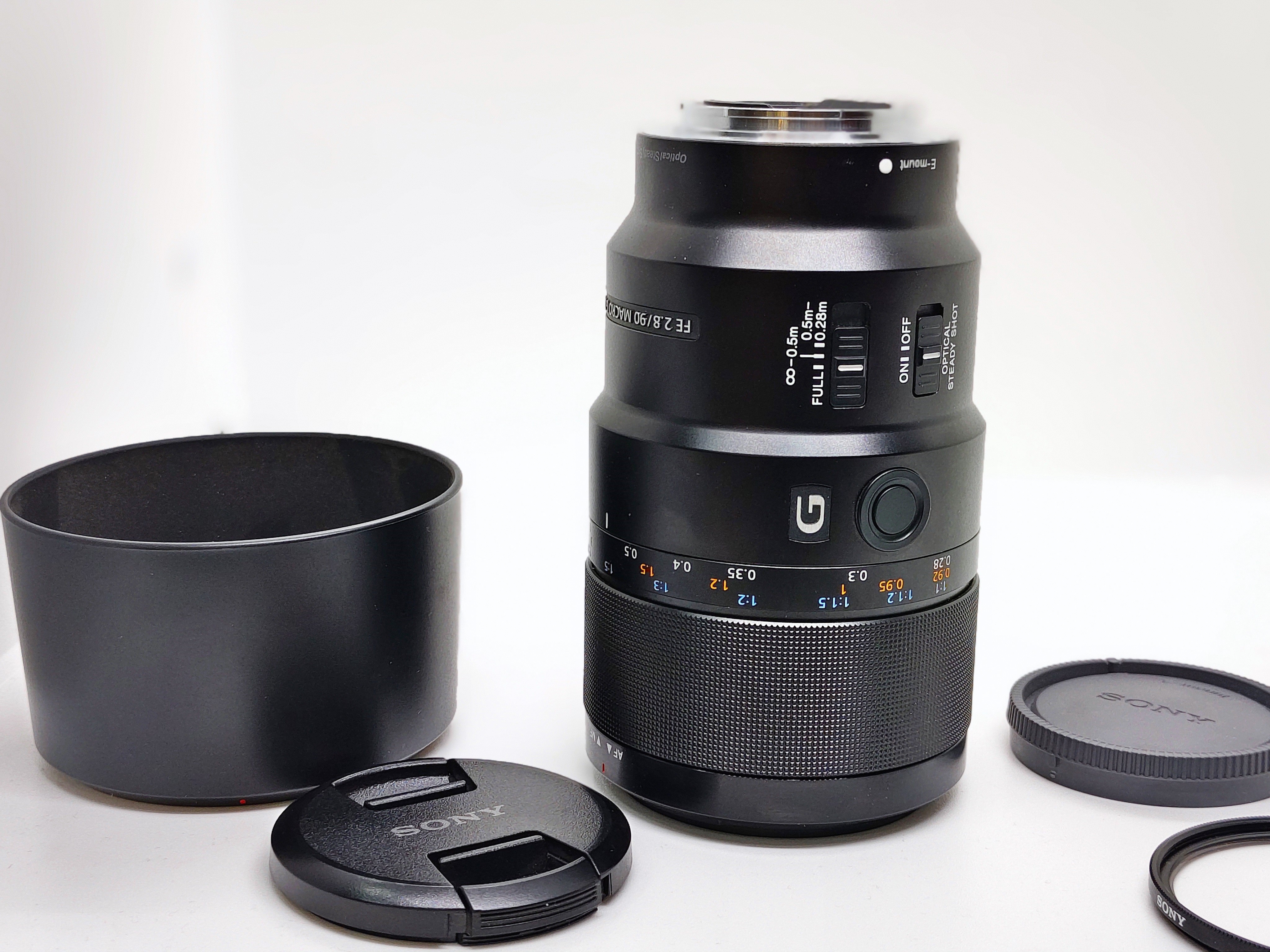 Sony FE 90mm f/2.8 Macro G OSS Lens (used)
